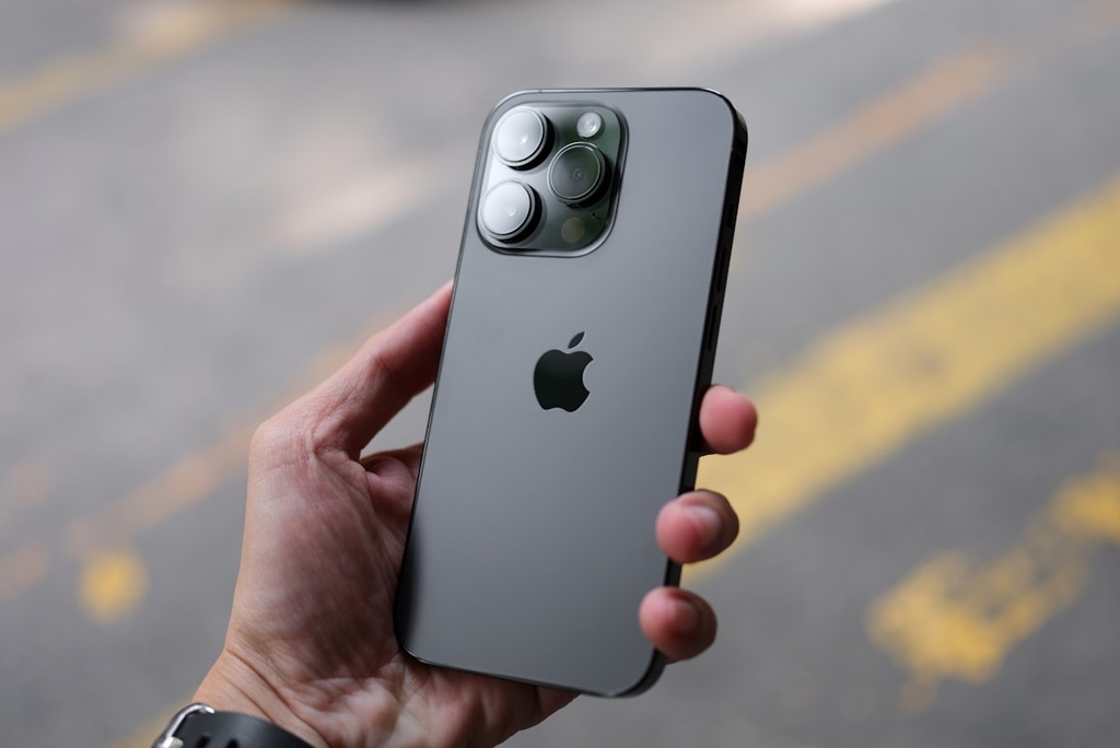 [MOS-IP15P-256-EXH] iPhone 15 Pro 256GB Exhibición