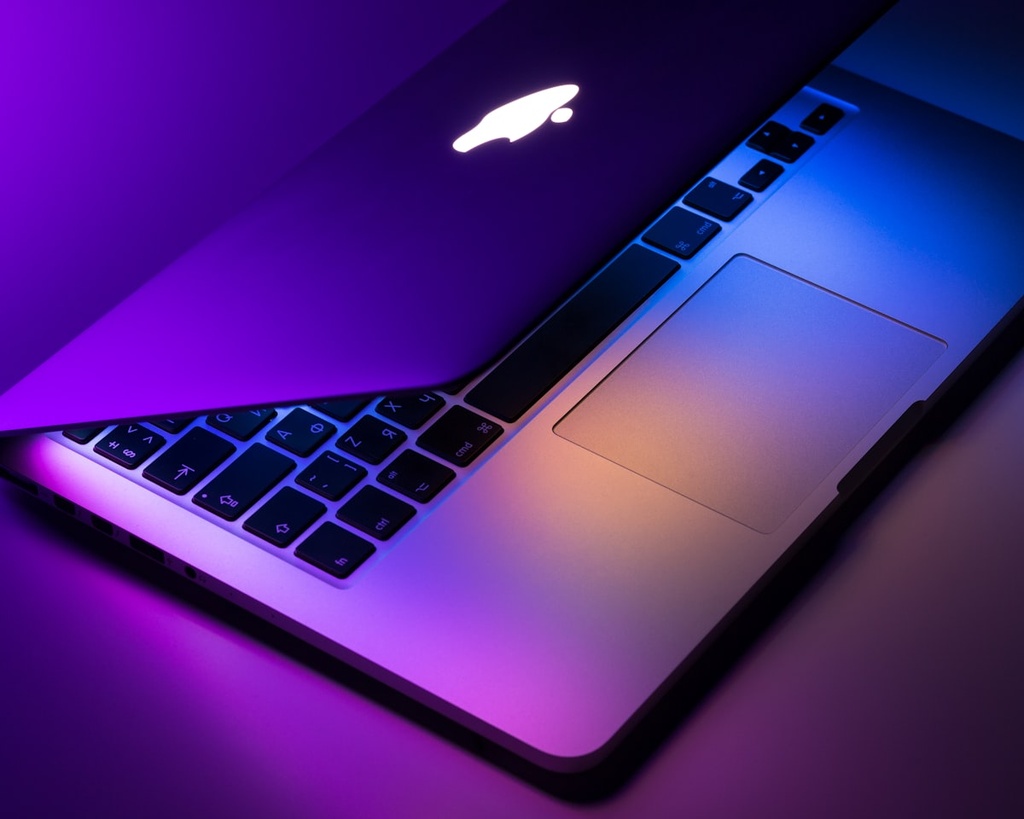 [MOS-MBP-14] MacBook Pro 14"
